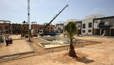 Oasis Beach in La Zeina under construction by Mediter Real Estate